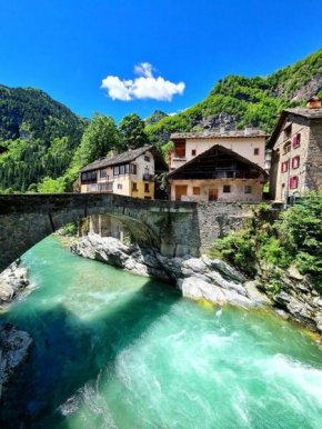 RIver and Mounts, Campertogno